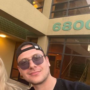 Meet your Posher, Mario